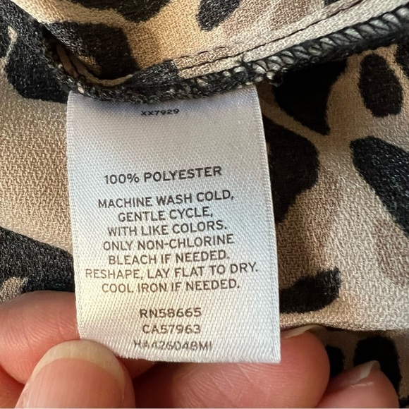 2/$30 Halogen sleeveless top in cheetah print.  SZ L - Picture 9 of 13